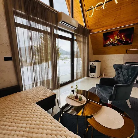 Weekend House - * فلاسيتش