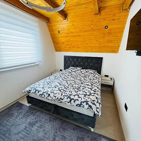 Weekend House - فيلة