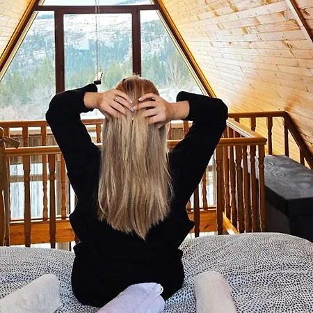 Weekend House - Willa Vlašić